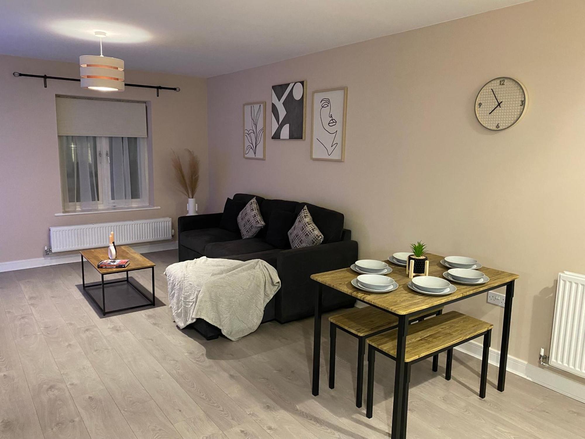 Crawley 2Bed Apartament Close To Gatwick Airport Copthorne  Extérieur photo
